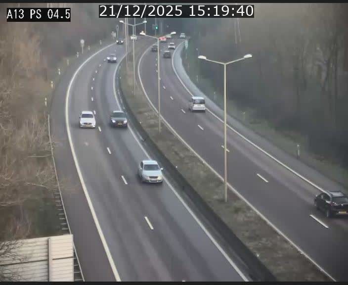 <h2>Traffic live webcam Luxembourg Differdange - A13 direction Esch-sur-Alzette - BK 4.5</h2>