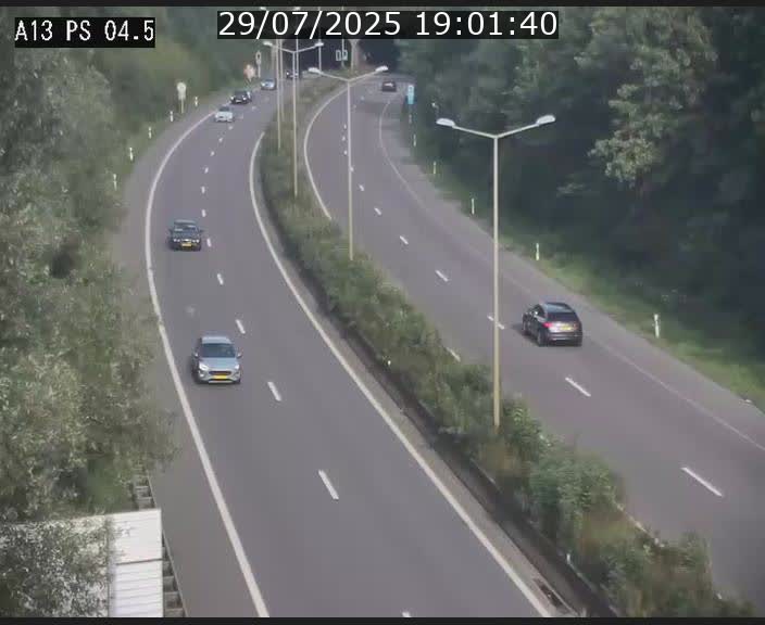 <h2>Traffic live webcam Luxembourg Differdange - A13 direction Esch-sur-Alzette - BK 4.5</h2>