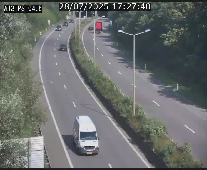 <h2>Traffic live webcam Luxembourg Differdange - A13 direction Esch-sur-Alzette - BK 4.5</h2>