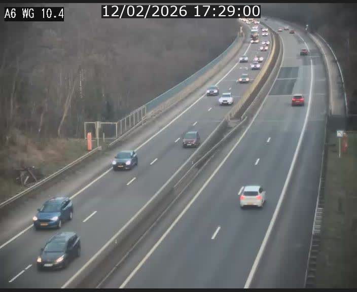 <h2>Traffic live webcam Luxembourg Mamer - A6 - BK 10.4 - direction Luxembourg/France/Allemagne</h2>