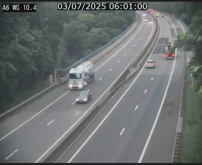 <h2>Traffic live webcam Luxembourg Mamer - A6 - BK 10.4 - direction Luxembourg/France/Allemagne</h2>
