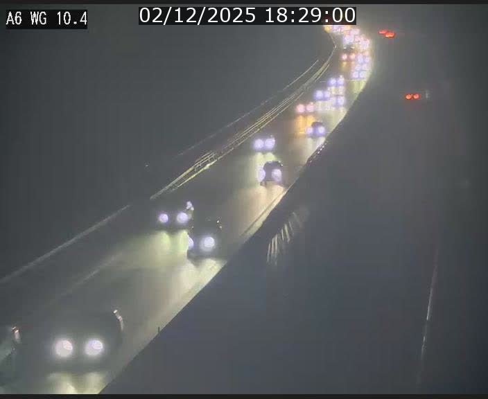 <h2>Traffic live webcam Luxembourg Mamer - A6 - BK 10.4 - direction Luxembourg/France/Allemagne</h2>