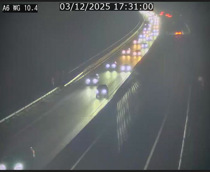 <h2>Traffic live webcam Luxembourg Mamer - A6 - BK 10.4 - direction Luxembourg/France/Allemagne</h2>