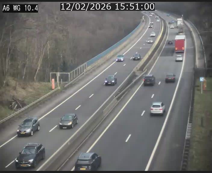 <h2>Traffic live webcam Luxembourg Mamer - A6 - BK 10.4 - direction Luxembourg/France/Allemagne</h2>