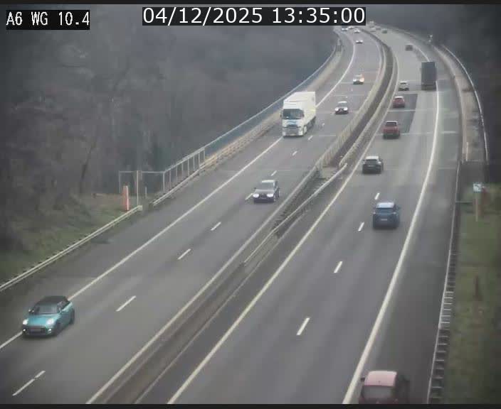 <h2>Traffic live webcam Luxembourg Mamer - A6 - BK 10.4 - direction Luxembourg/France/Allemagne</h2>