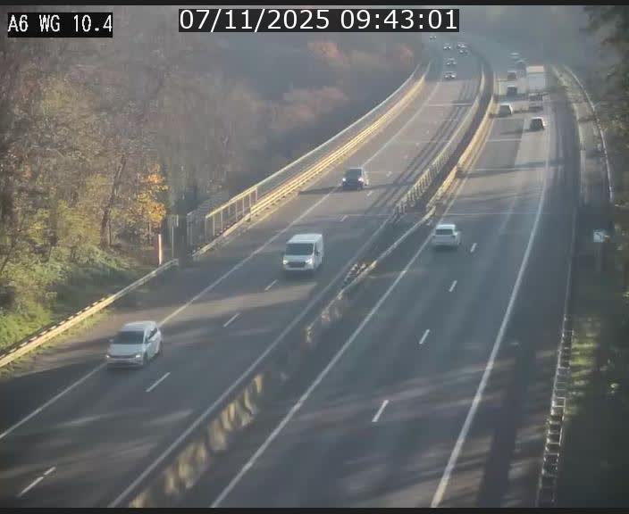 <h2>Traffic live webcam Luxembourg Mamer - A6 - BK 10.4 - direction Luxembourg/France/Allemagne</h2>