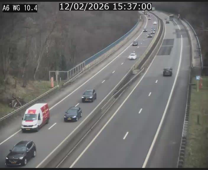 <h2>Traffic live webcam Luxembourg Mamer - A6 - BK 10.4 - direction Luxembourg/France/Allemagne</h2>