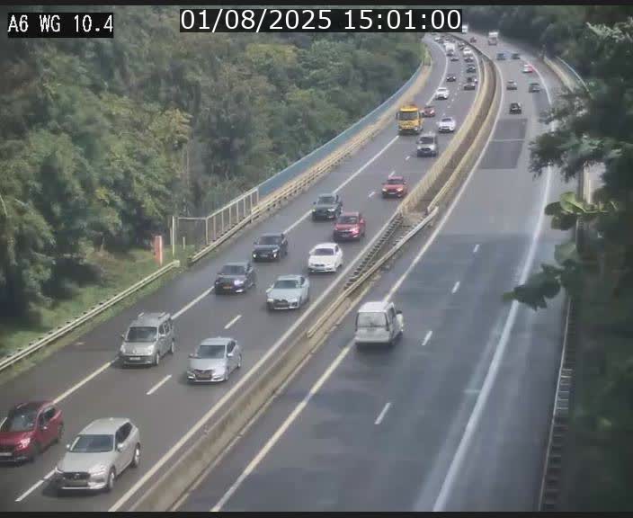 <h2>Traffic live webcam Luxembourg Mamer - A6 - BK 10.4 - direction Luxembourg/France/Allemagne</h2>