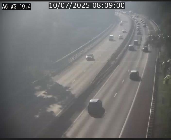 <h2>Traffic live webcam Luxembourg Mamer - A6 - BK 10.4 - direction Luxembourg/France/Allemagne</h2>