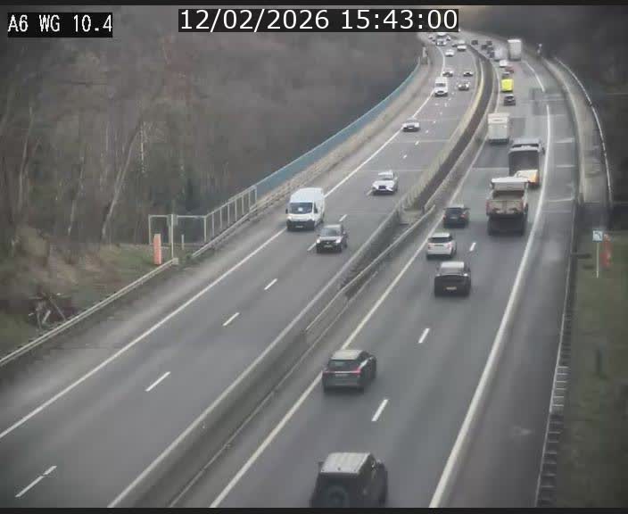 <h2>Traffic live webcam Luxembourg Mamer - A6 - BK 10.4 - direction Luxembourg/France/Allemagne</h2>