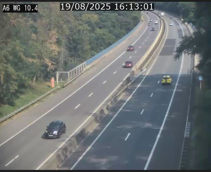 <h2>Traffic live webcam Luxembourg Mamer - A6 - BK 10.4 - direction Luxembourg/France/Allemagne</h2>