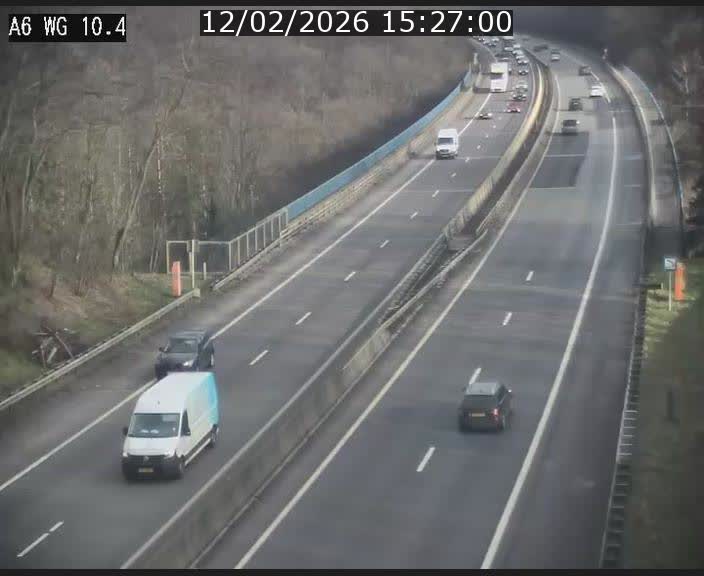 <h2>Traffic live webcam Luxembourg Mamer - A6 - BK 10.4 - direction Luxembourg/France/Allemagne</h2>