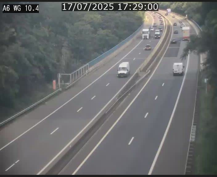 <h2>Traffic live webcam Luxembourg Mamer - A6 - BK 10.4 - direction Luxembourg/France/Allemagne</h2>