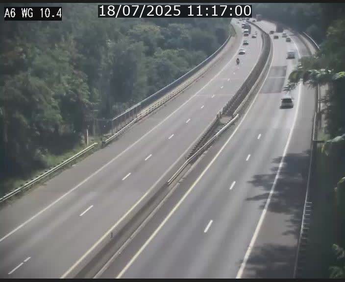 <h2>Traffic live webcam Luxembourg Mamer - A6 - BK 10.4 - direction Luxembourg/France/Allemagne</h2>