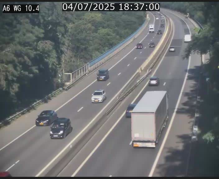 Traffic live webcam Luxembourg Mamer - A6 - BK 10.4 - direction Luxembourg/France/Allemagne