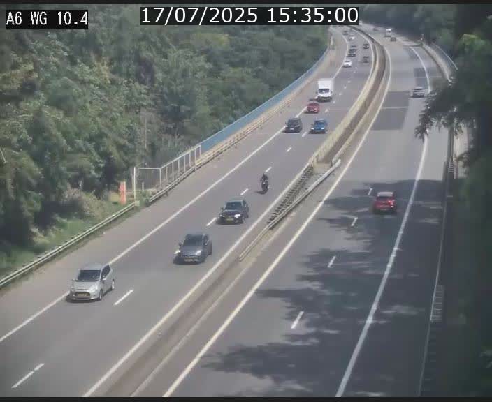 Traffic live webcam Luxembourg Mamer - A6 - BK 10.4 - direction Luxembourg/France/Allemagne