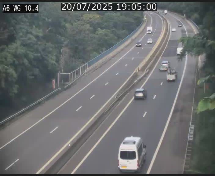 Traffic live webcam Luxembourg Mamer - A6 - BK 10.4 - direction Luxembourg/France/Allemagne