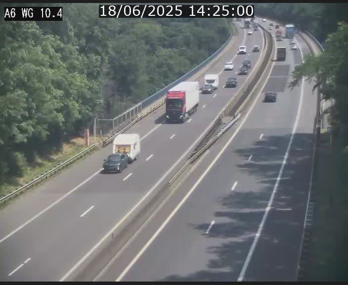 <h2>Traffic live webcam Luxembourg Mamer - A6 - BK 10.4 - direction Luxembourg/France/Allemagne</h2>