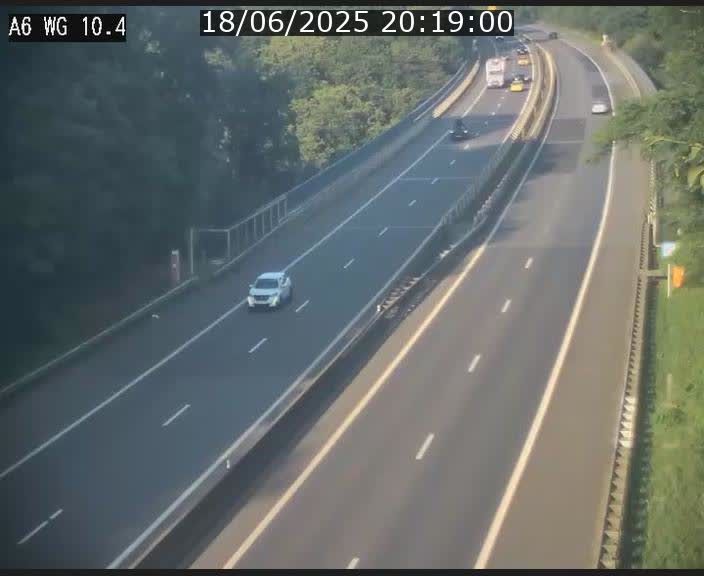 <h2>Traffic live webcam Luxembourg Mamer - A6 - BK 10.4 - direction Luxembourg/France/Allemagne</h2>