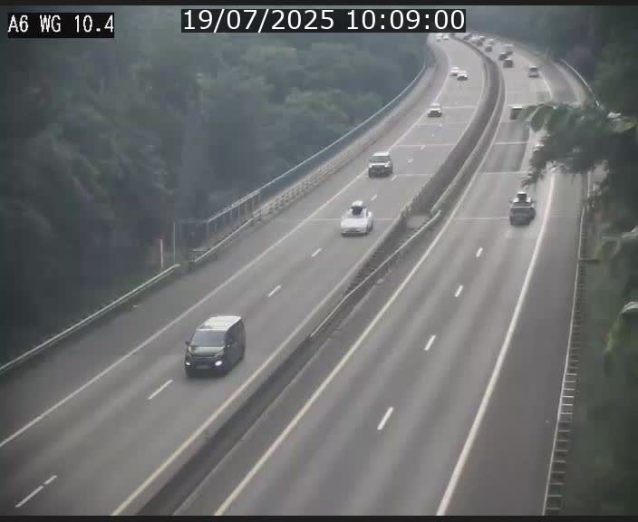 <h2>Traffic live webcam Luxembourg Mamer - A6 - BK 10.4 - direction Luxembourg/France/Allemagne</h2>