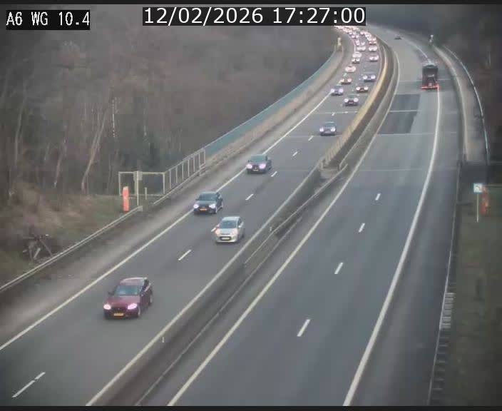 <h2>Traffic live webcam Luxembourg Mamer - A6 - BK 10.4 - direction Luxembourg/France/Allemagne</h2>