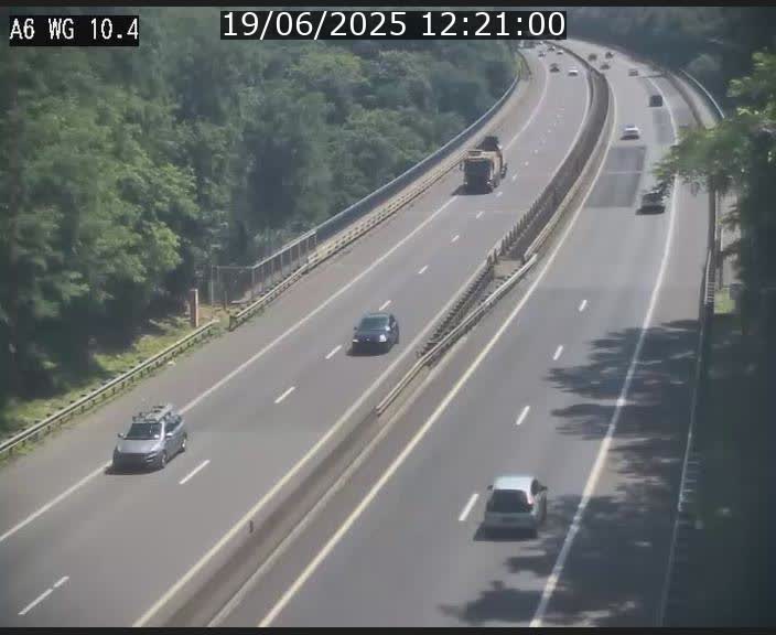 <h2>Traffic live webcam Luxembourg Mamer - A6 - BK 10.4 - direction Luxembourg/France/Allemagne</h2>
