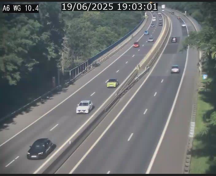 <h2>Traffic live webcam Luxembourg Mamer - A6 - BK 10.4 - direction Luxembourg/France/Allemagne</h2>