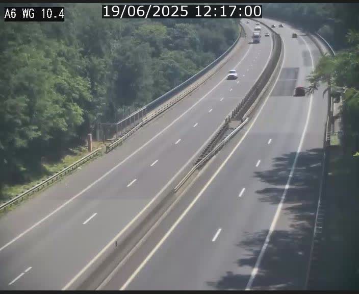<h2>Traffic live webcam Luxembourg Mamer - A6 - BK 10.4 - direction Luxembourg/France/Allemagne</h2>