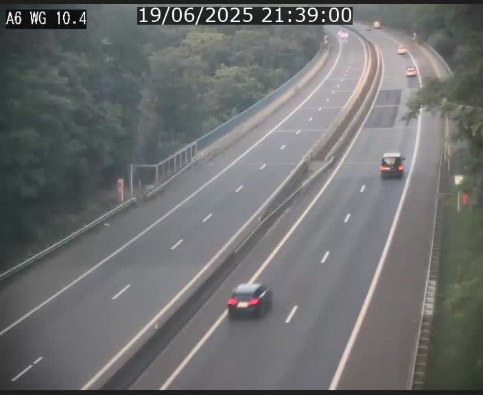 <h2>Traffic live webcam Luxembourg Mamer - A6 - BK 10.4 - direction Luxembourg/France/Allemagne</h2>