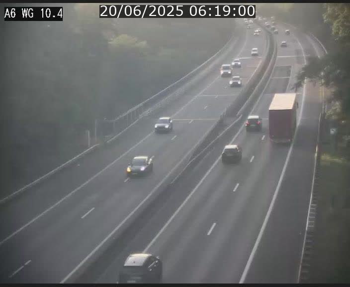 <h2>Traffic live webcam Luxembourg Mamer - A6 - BK 10.4 - direction Luxembourg/France/Allemagne</h2>