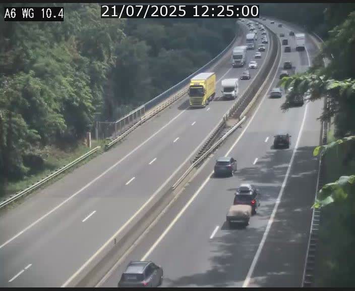 <h2>Traffic live webcam Luxembourg Mamer - A6 - BK 10.4 - direction Luxembourg/France/Allemagne</h2>