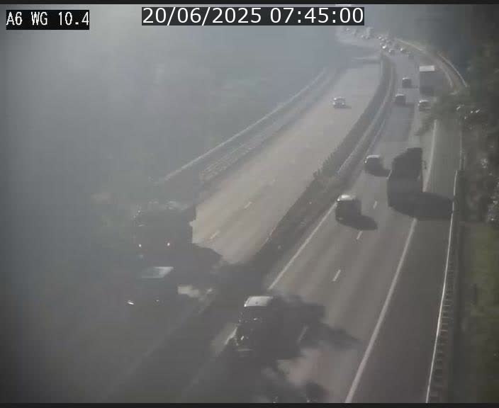 <h2>Traffic live webcam Luxembourg Mamer - A6 - BK 10.4 - direction Luxembourg/France/Allemagne</h2>