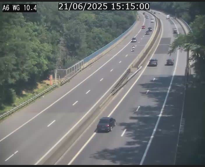 <h2>Traffic live webcam Luxembourg Mamer - A6 - BK 10.4 - direction Luxembourg/France/Allemagne</h2>