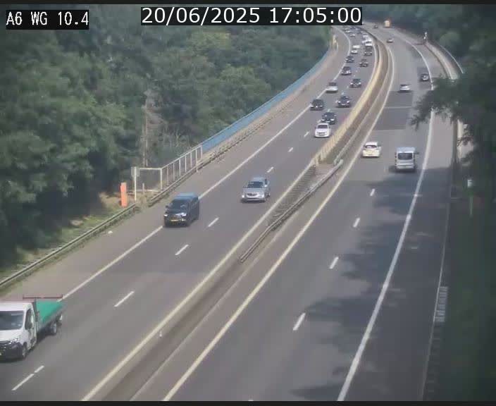 <h2>Traffic live webcam Luxembourg Mamer - A6 - BK 10.4 - direction Luxembourg/France/Allemagne</h2>