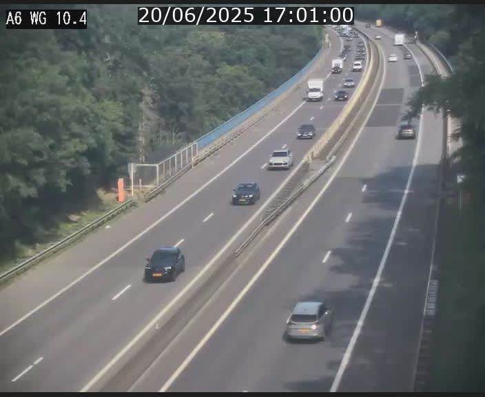 <h2>Traffic live webcam Luxembourg Mamer - A6 - BK 10.4 - direction Luxembourg/France/Allemagne</h2>