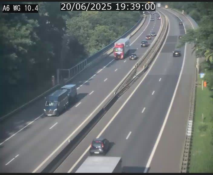 <h2>Traffic live webcam Luxembourg Mamer - A6 - BK 10.4 - direction Luxembourg/France/Allemagne</h2>