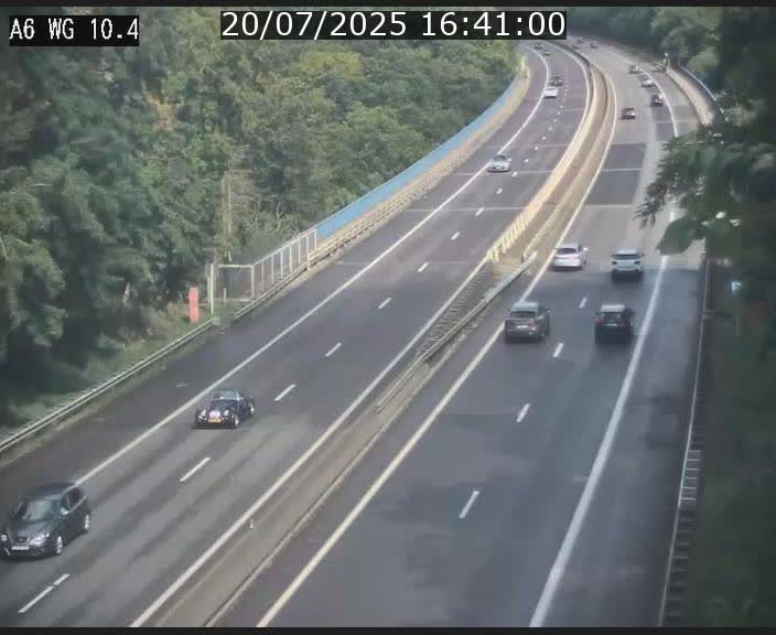 <h2>Traffic live webcam Luxembourg Mamer - A6 - BK 10.4 - direction Luxembourg/France/Allemagne</h2>