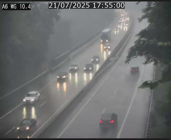 <h2>Traffic live webcam Luxembourg Mamer - A6 - BK 10.4 - direction Luxembourg/France/Allemagne</h2>