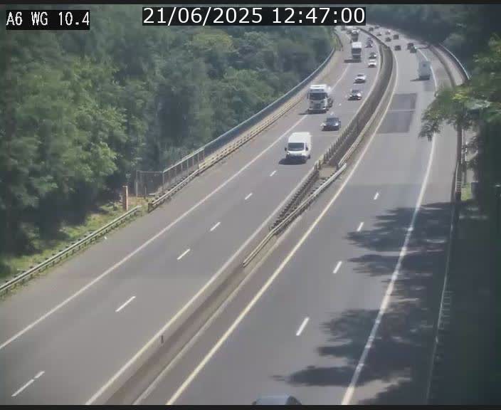 <h2>Traffic live webcam Luxembourg Mamer - A6 - BK 10.4 - direction Luxembourg/France/Allemagne</h2>