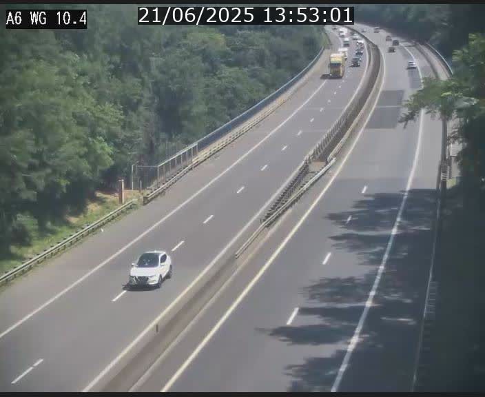 <h2>Traffic live webcam Luxembourg Mamer - A6 - BK 10.4 - direction Luxembourg/France/Allemagne</h2>