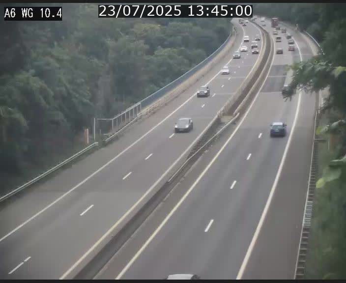 <h2>Traffic live webcam Luxembourg Mamer - A6 - BK 10.4 - direction Luxembourg/France/Allemagne</h2>