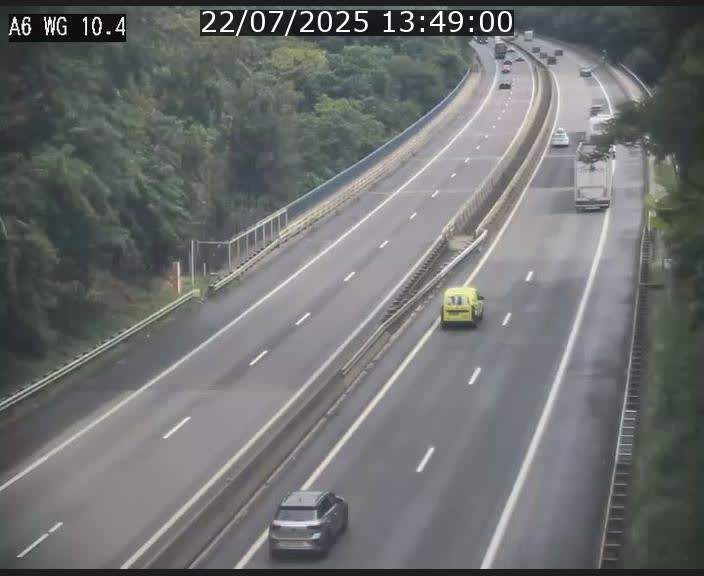 <h2>Traffic live webcam Luxembourg Mamer - A6 - BK 10.4 - direction Luxembourg/France/Allemagne</h2>