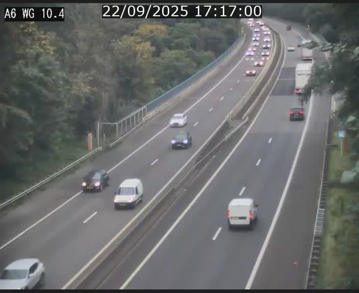 <h2>Traffic live webcam Luxembourg Mamer - A6 - BK 10.4 - direction Luxembourg/France/Allemagne</h2>