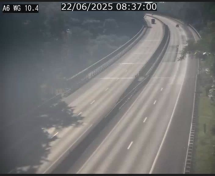 <h2>Traffic live webcam Luxembourg Mamer - A6 - BK 10.4 - direction Luxembourg/France/Allemagne</h2>