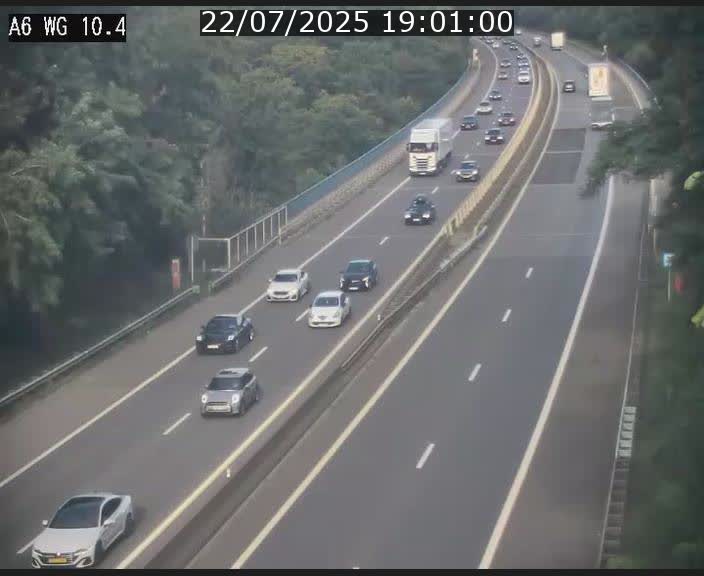 <h2>Traffic live webcam Luxembourg Mamer - A6 - BK 10.4 - direction Luxembourg/France/Allemagne</h2>