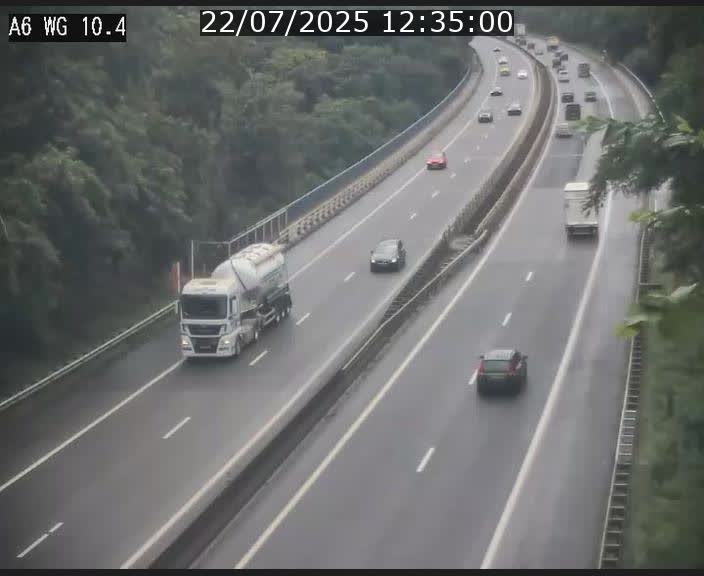 <h2>Traffic live webcam Luxembourg Mamer - A6 - BK 10.4 - direction Luxembourg/France/Allemagne</h2>