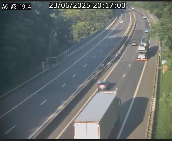<h2>Traffic live webcam Luxembourg Mamer - A6 - BK 10.4 - direction Luxembourg/France/Allemagne</h2>