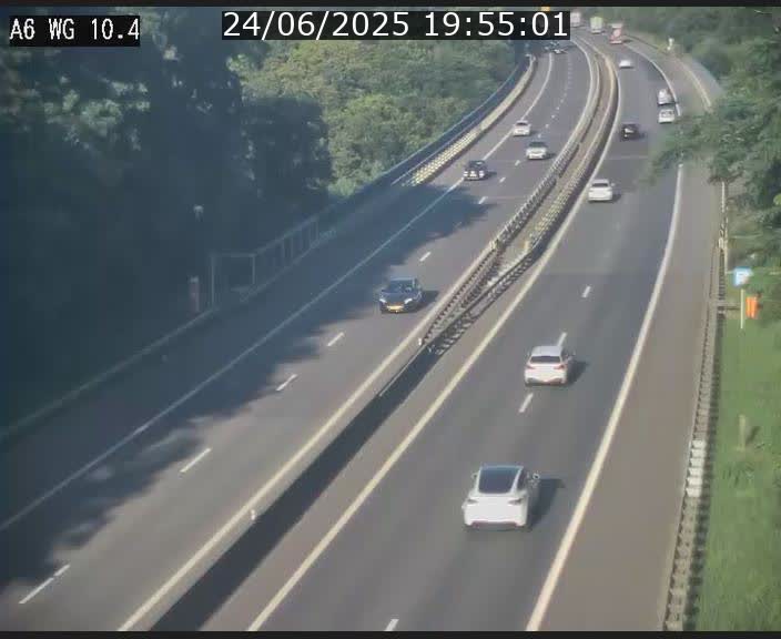 <h2>Traffic live webcam Luxembourg Mamer - A6 - BK 10.4 - direction Luxembourg/France/Allemagne</h2>