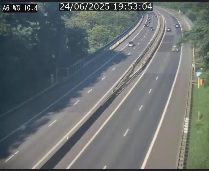 <h2>Traffic live webcam Luxembourg Mamer - A6 - BK 10.4 - direction Luxembourg/France/Allemagne</h2>