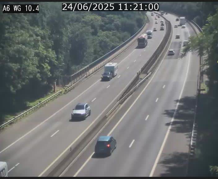 <h2>Traffic live webcam Luxembourg Mamer - A6 - BK 10.4 - direction Luxembourg/France/Allemagne</h2>